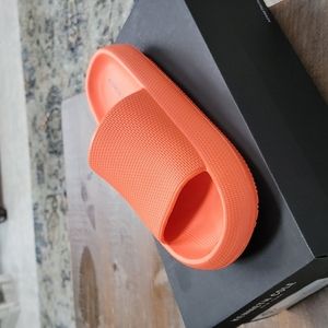 Women's Mello EVA Pool Slides